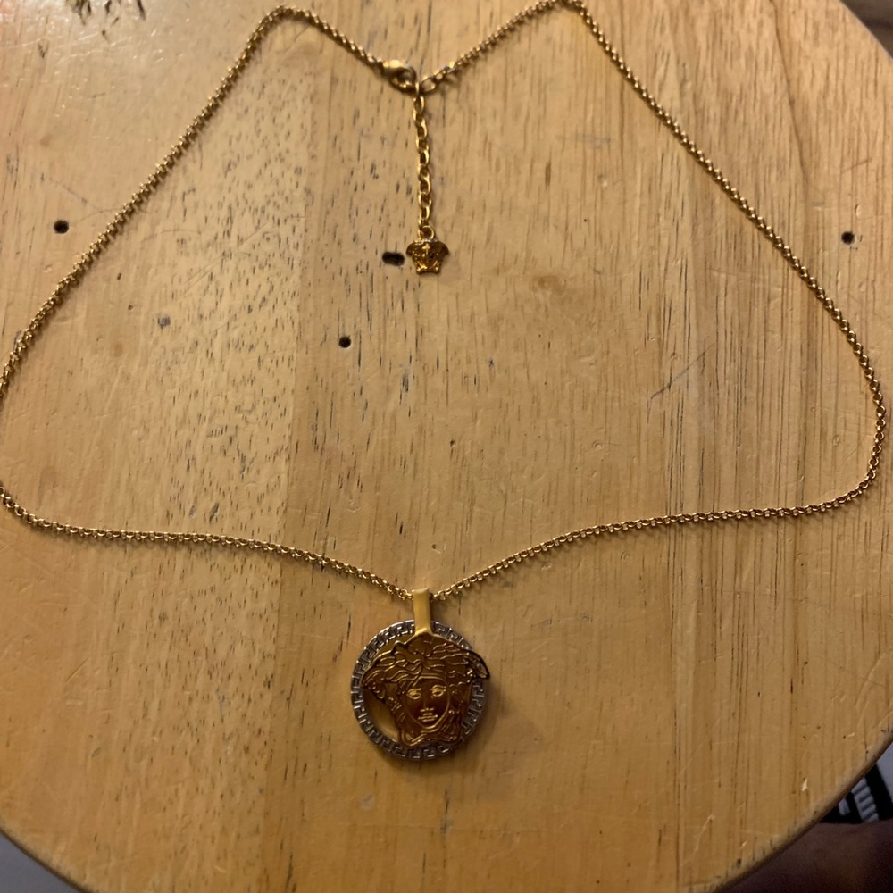 Versace chain